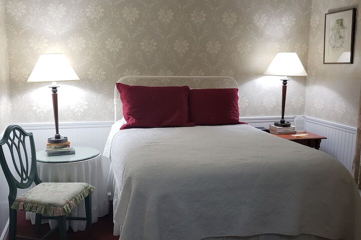 Room 3 of 49