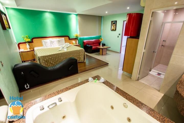 Room 2 of 23
