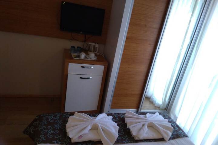 Room 10 of 123