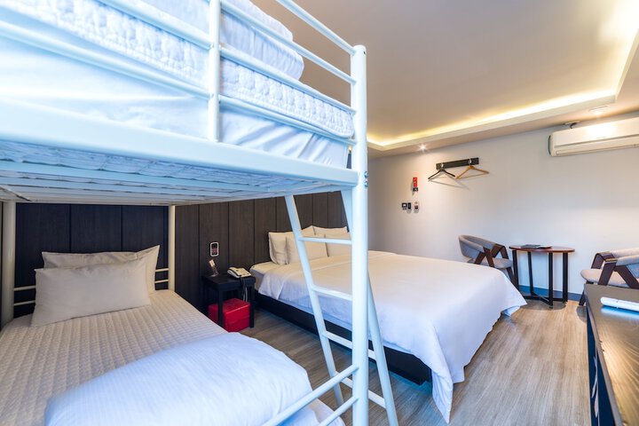 Room 36 of 62