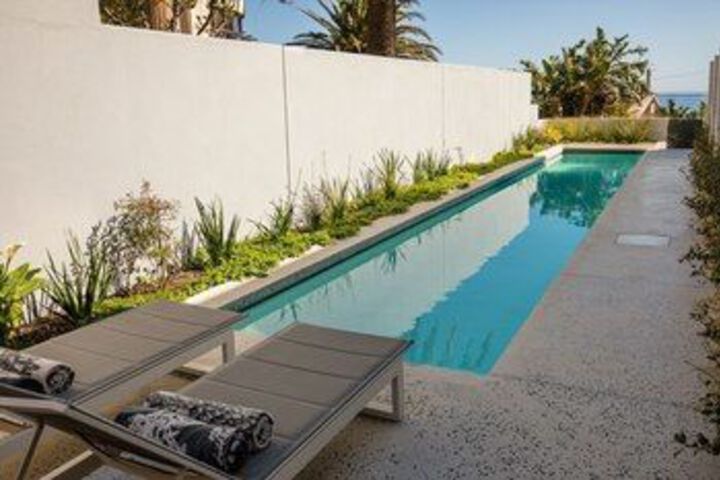 Pool 21 of 28