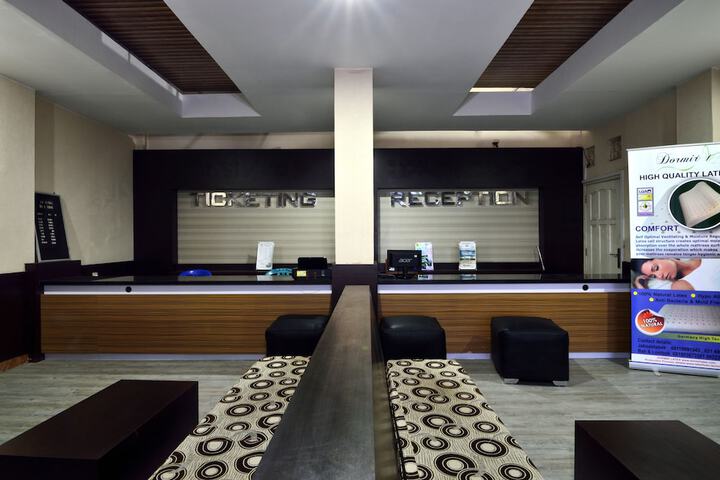 Business Center 51 of 61