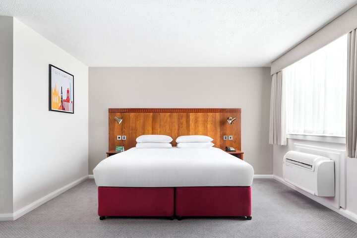 Room 10 of 71