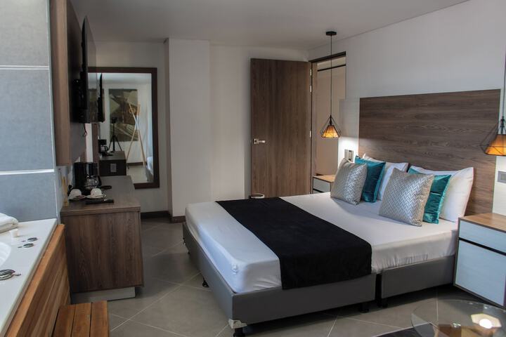 Room 5 of 14