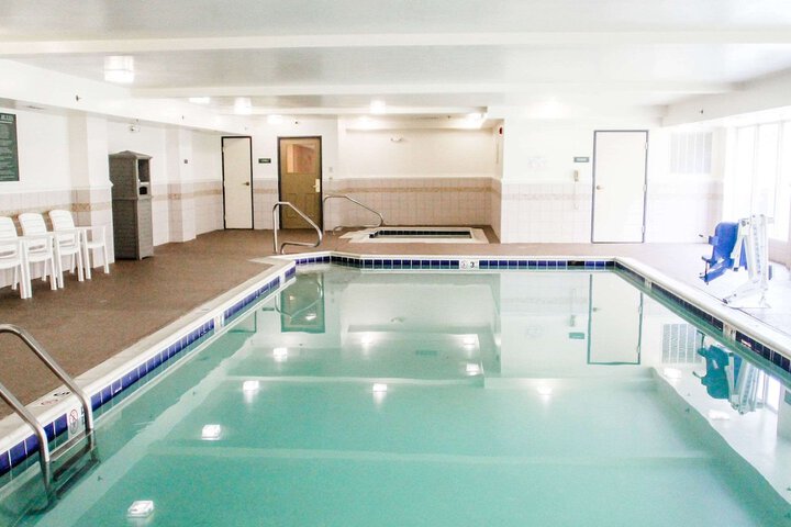 Pool 9 of 13