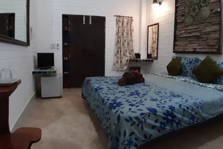 Room 34 of 150