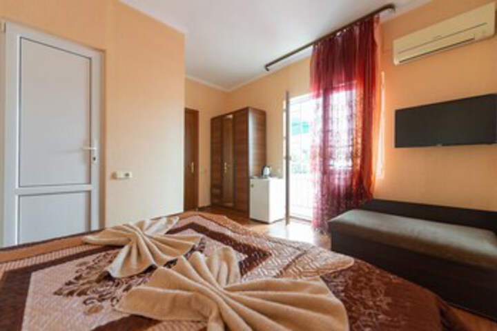 Room 17 of 47