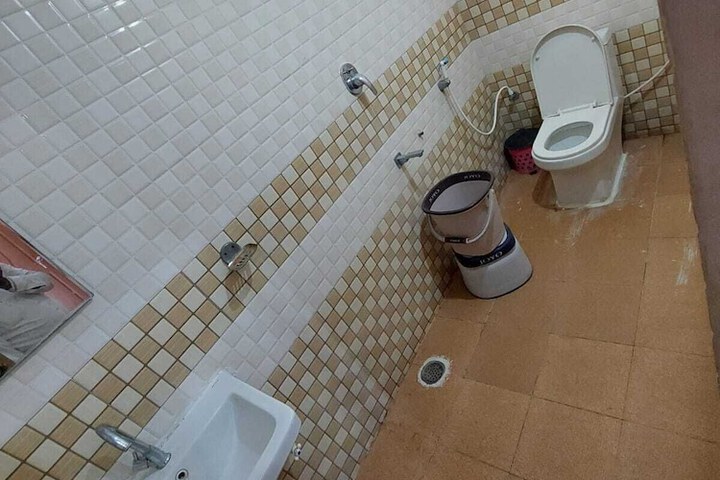 Room 14 of 52