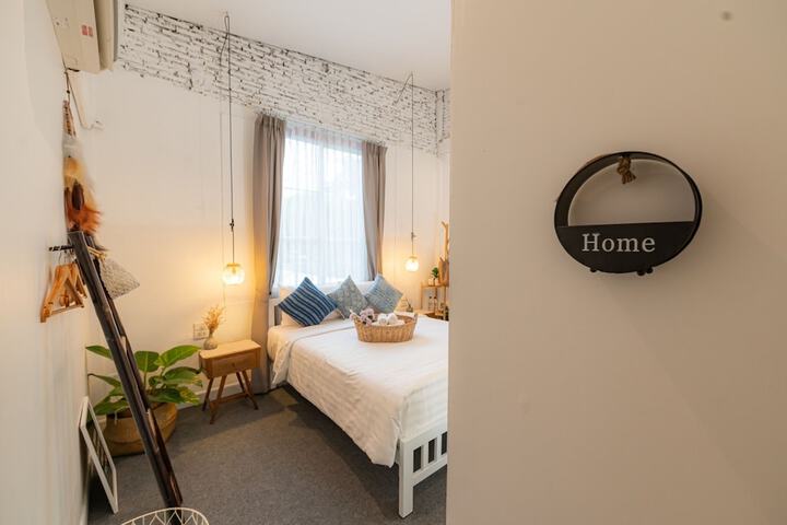 Room 40 of 93