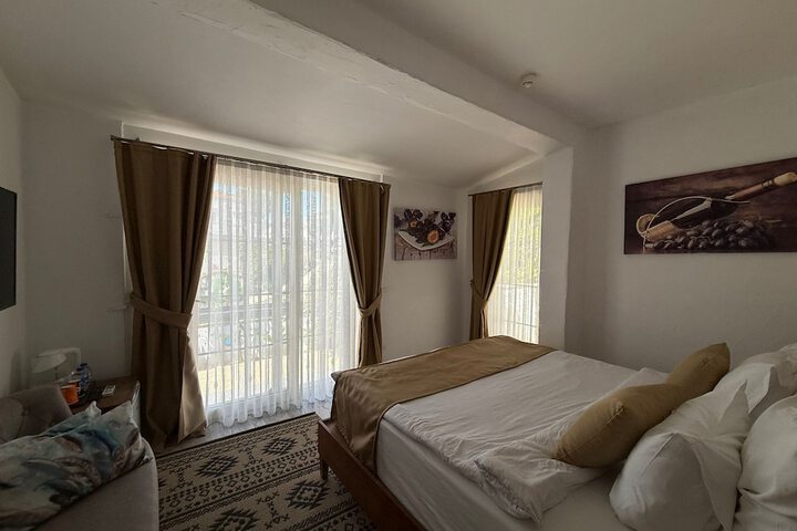 Room 72 of 194