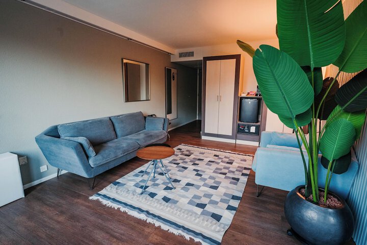 Room 46 of 135