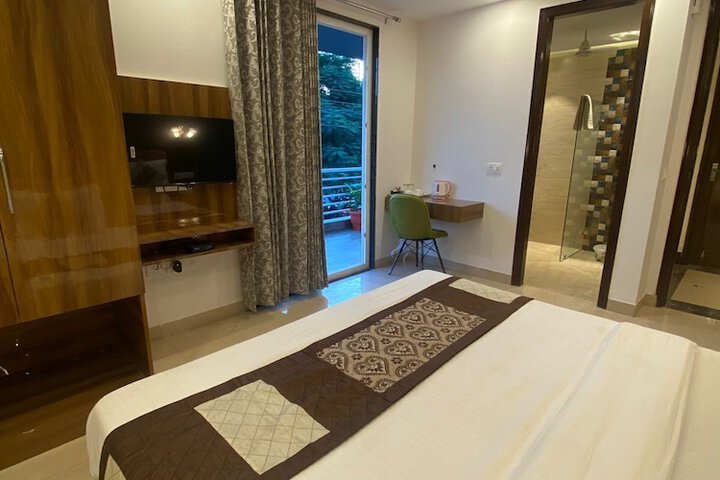 Room 8 of 46