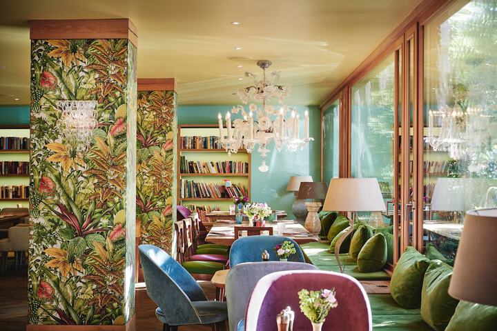 Guest Lobby
