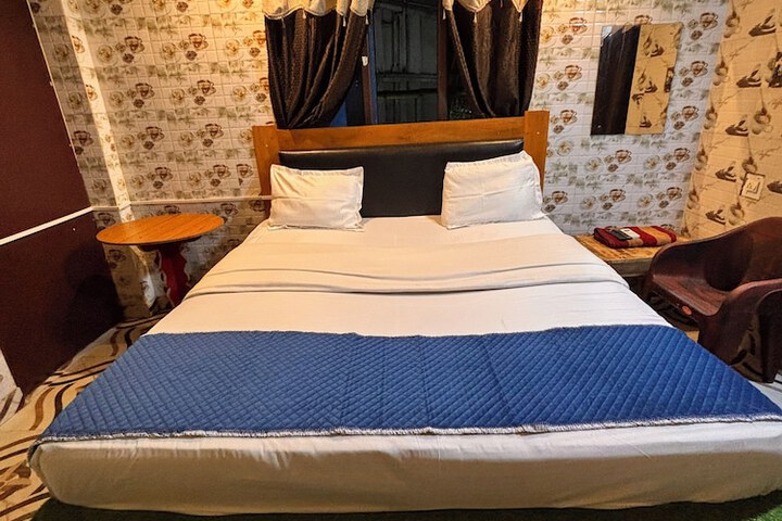 Room 9 of 30