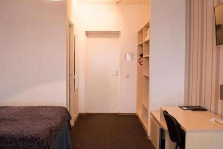 Room 7 of 56
