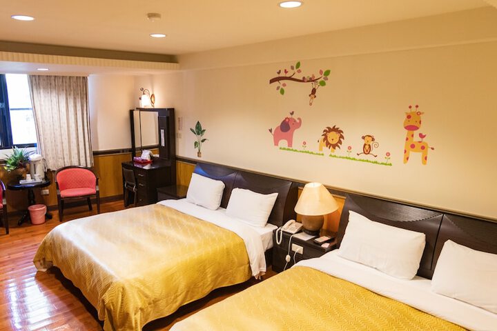 Room 55 of 122