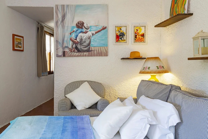 Room 3 of 18