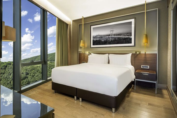 Room 53 of 202