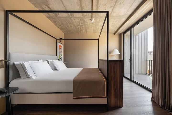 Room 18 of 54