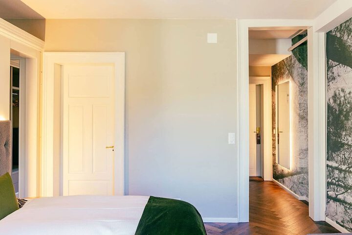 Room 41 of 120