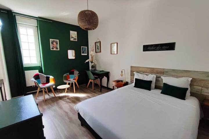 Room 5 of 40