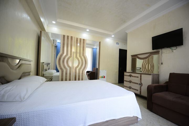 Room 8 of 35