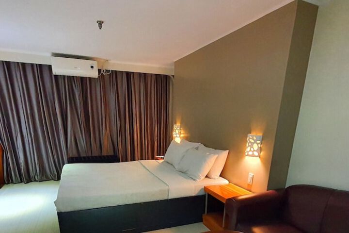 Room 13 of 44