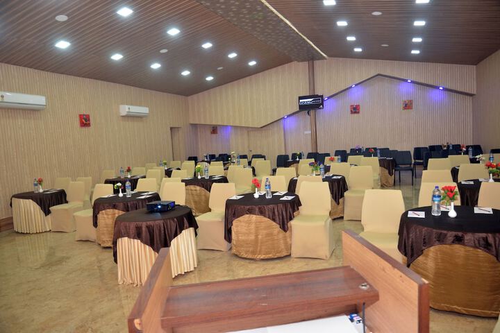 Ballroom/Hall 23 of 29