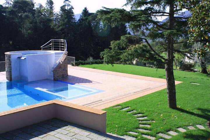 Pool 98 of 161