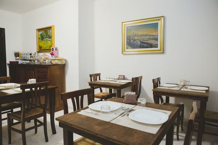 Breakfast area