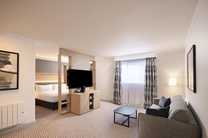 Room 46 of 85