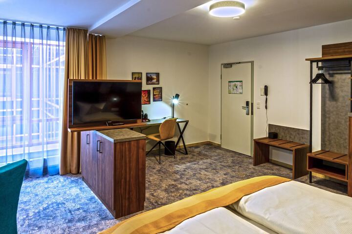 Room 14 of 35
