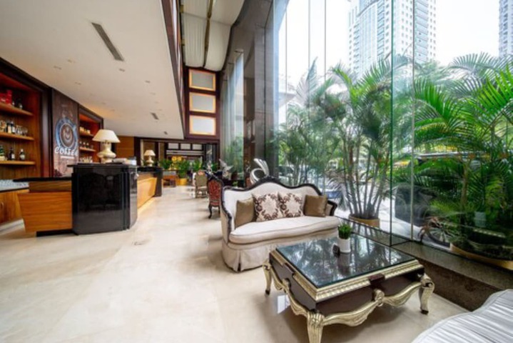 Lounge 140 of 163