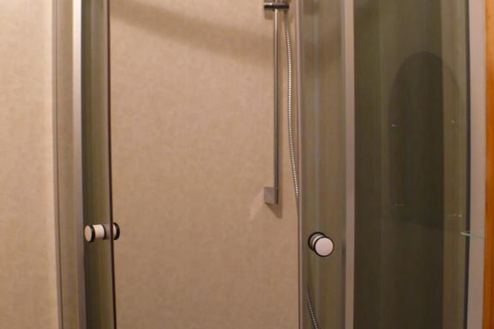 Room 4 of 6