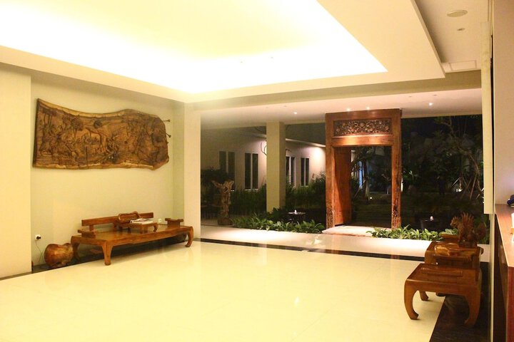 Hotel 2 of 116