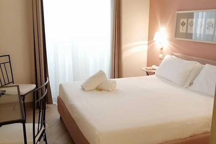 Room 28 of 91
