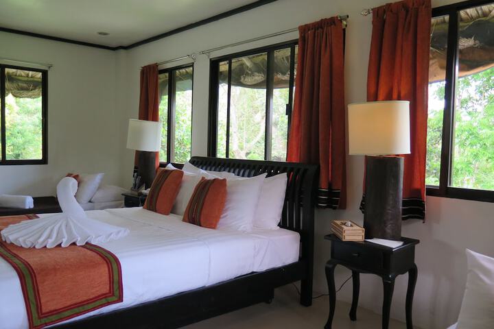 Room 10 of 97