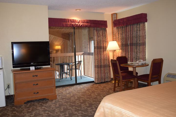 Room 17 of 51