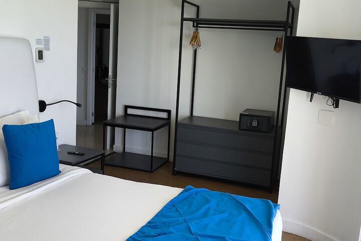 Room 54 of 105