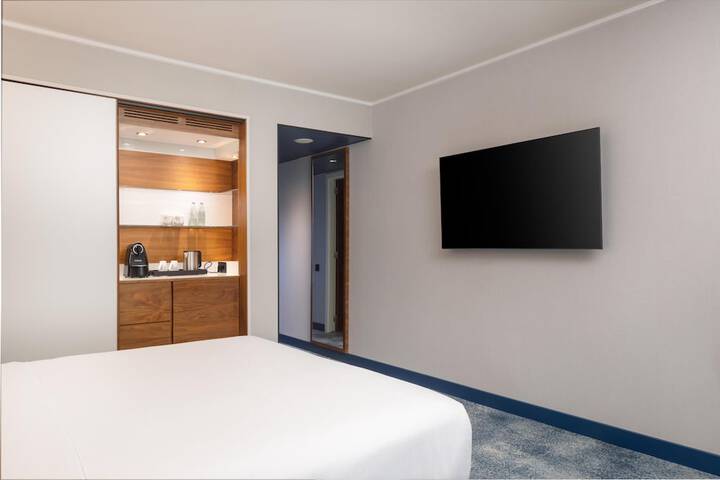Room 38 of 119