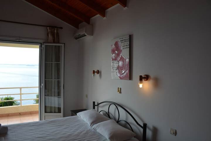 Room 54 of 113