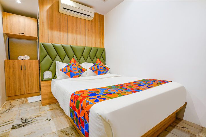 Room 8 of 38