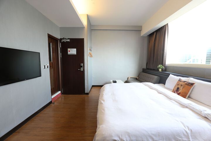 Room 17 of 55