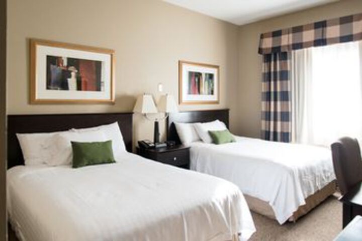 Room 4 of 12