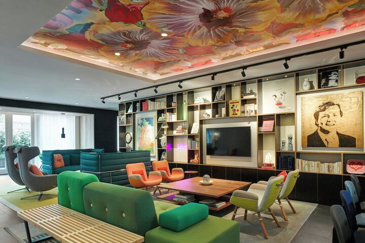 Hotel Interior 10 of 60