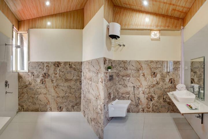 Room 15 of 25