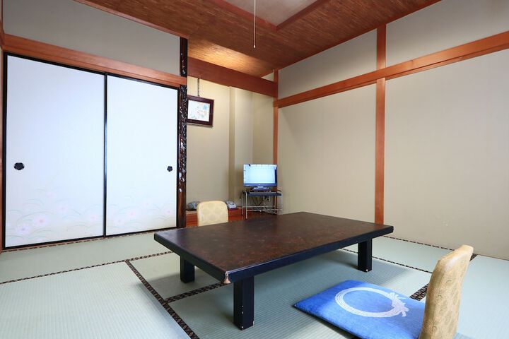 Room 19 of 51