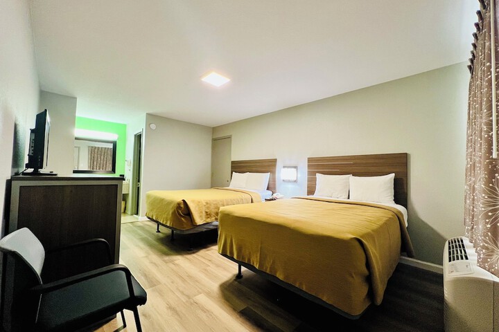 Room 8 of 23