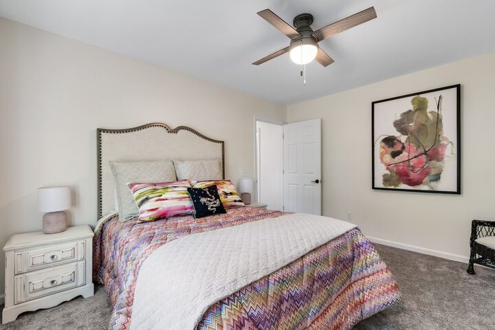 Room 422 of 759