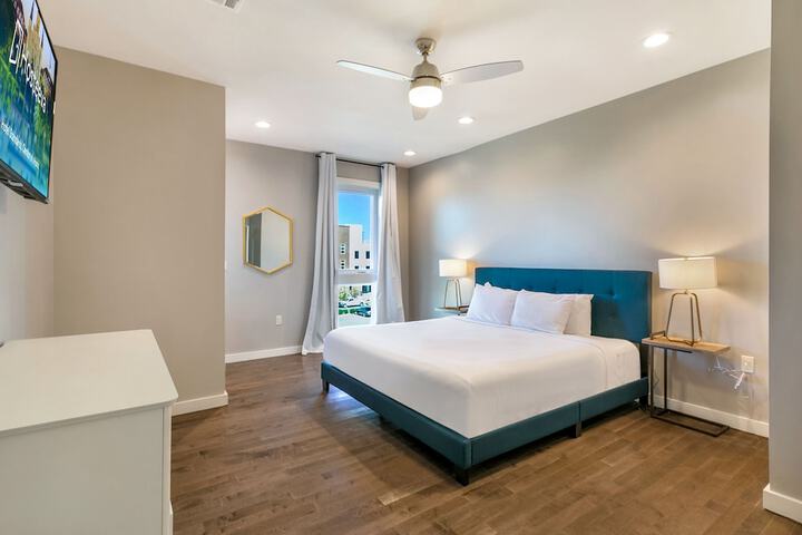 Room 6 of 55